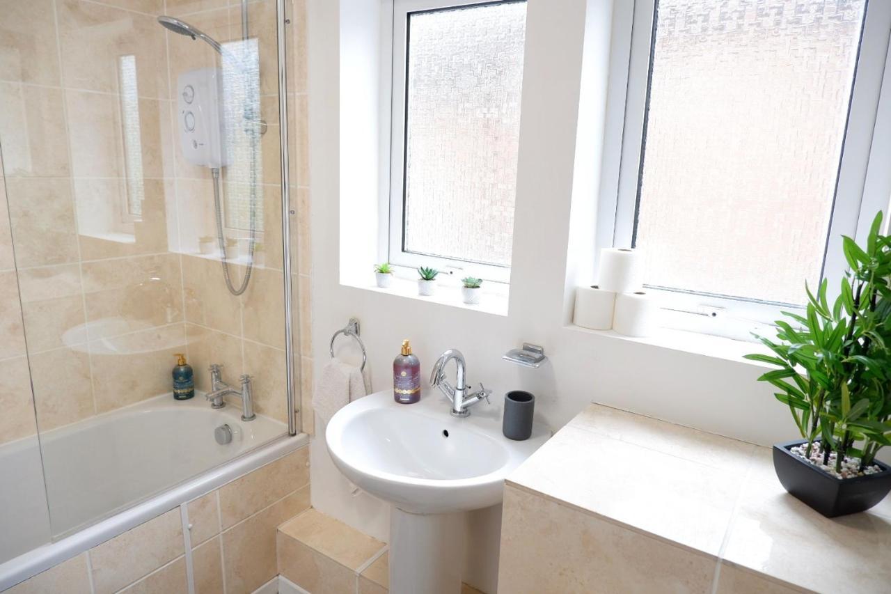 Comfortable And Cozy 4-Bedroom House Near The Hospital Cambridge  Luaran gambar